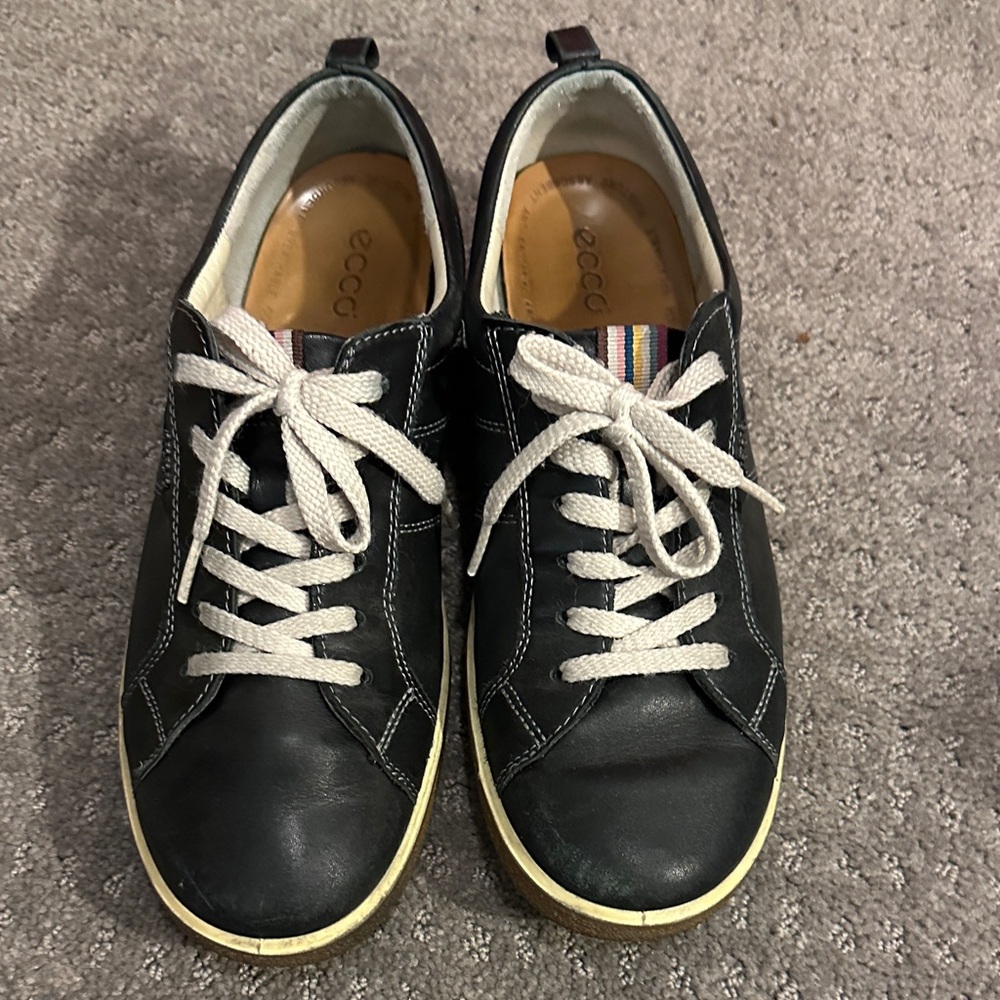 ECCO Women Black and White Sneakers